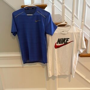 Nike Men's Blue and White Short Sleeve Tees